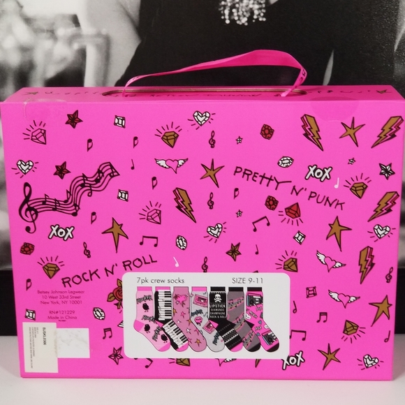 Betsey Johnson Rock & Roll 7 pairs Crew Socks Gift Set - Picture 7 of 16